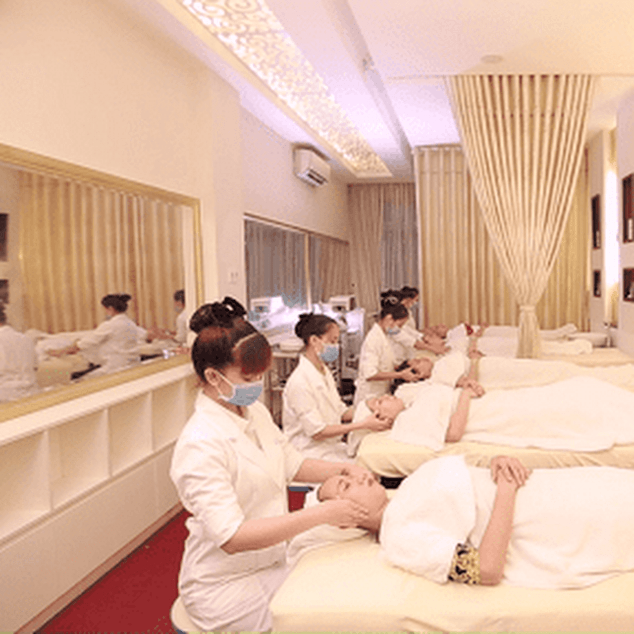 phòng điều trị nhân viên massage