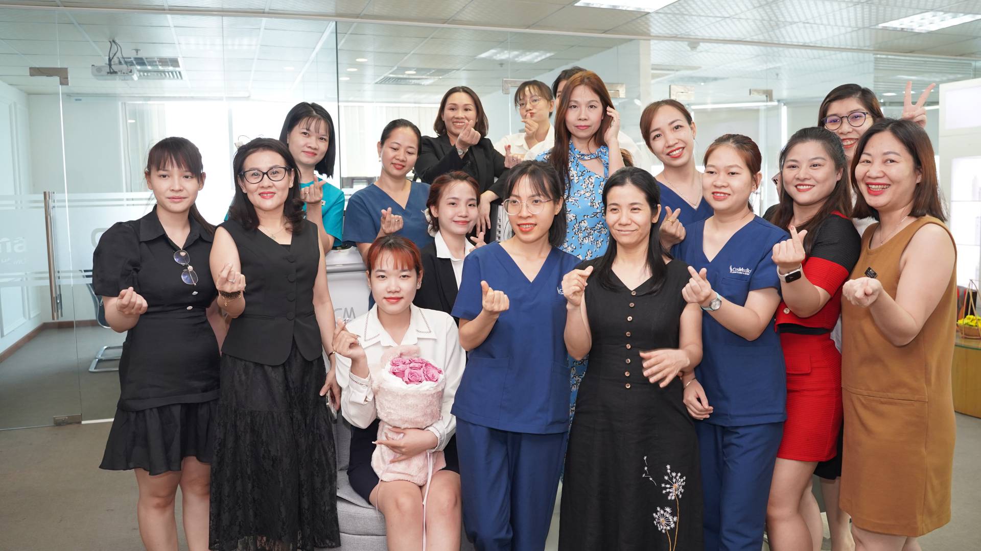 Mừng ngày quốc tế phụ nữ cùng CosMedical Clinic